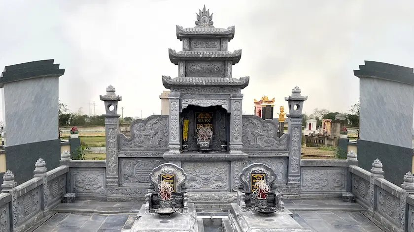 Khu lăng đá đen nhà họ Bùi