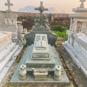 Mộ đá công giáo 01